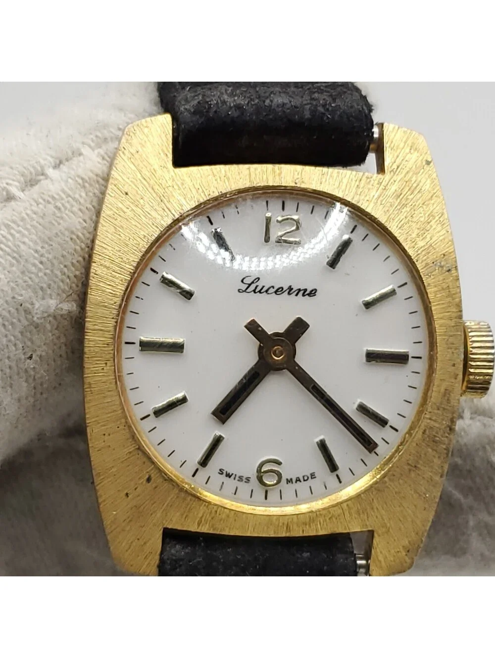 Vintage Lucerne Mechanical Watch Women Running Gold Tone Black Band 23mm